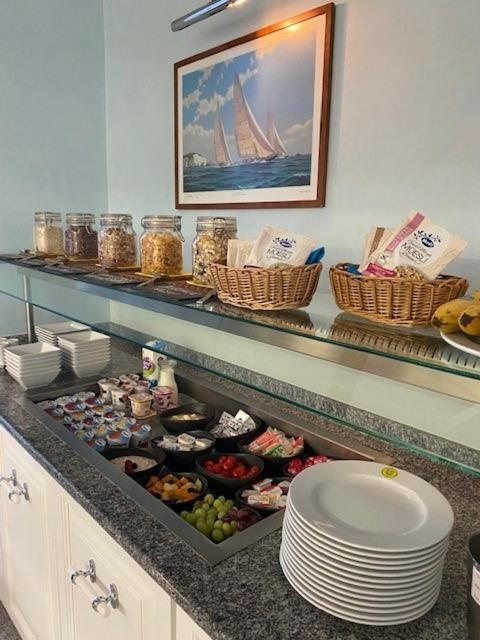 Holiday Hotel Yachtsport Resort Lago Maggiore Brissago Εξωτερικό φωτογραφία