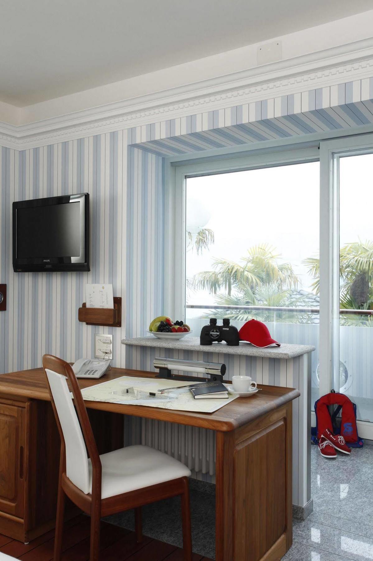 Holiday Hotel Yachtsport Resort Lago Maggiore Brissago Εξωτερικό φωτογραφία